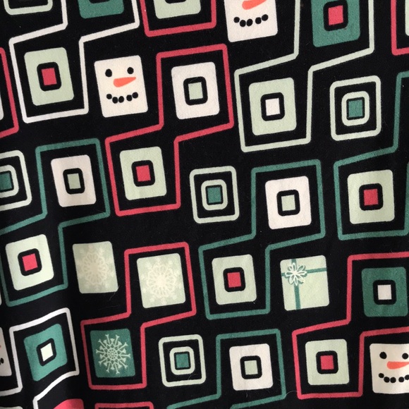 Lularoe Classic Tee - Picture 2 of 2